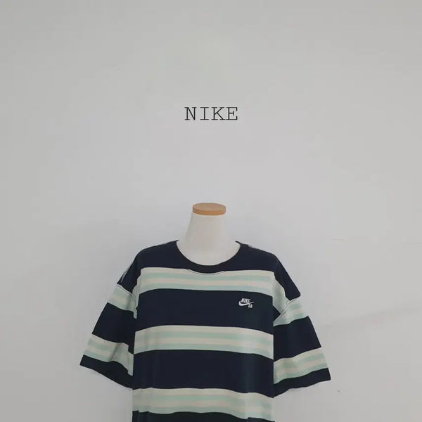 [BUNJANG] Nike SB Striped Short-Sleeve T-Shirt / 세일)No.26070814 나이키 SB 스트라이프 반팔티