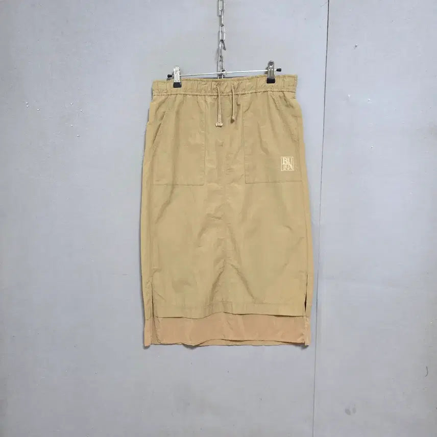 [BUNJANG] United Colors of Benetton Nylon Blend Windbreaker Style Skirt / 베네통 바람막이스타일소재 스커트 n7810