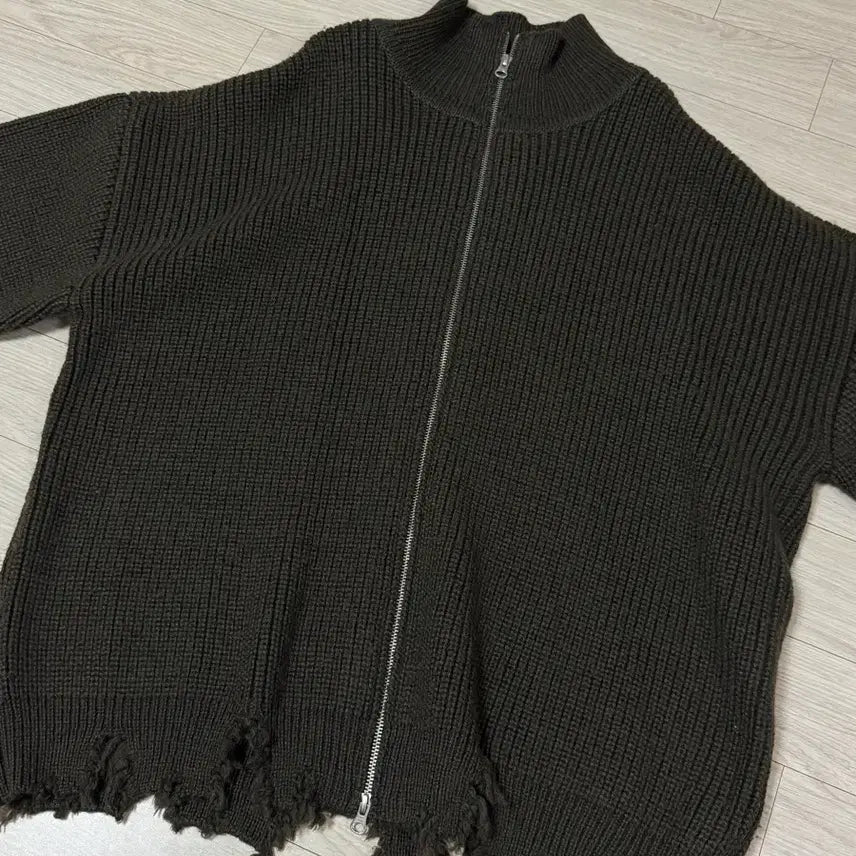 [BUNJANG] Surface Edition Dis Knit Zip-Up Jacket Khaki L / 서피스에디션 디스 니트 집업 카키 L사이즈