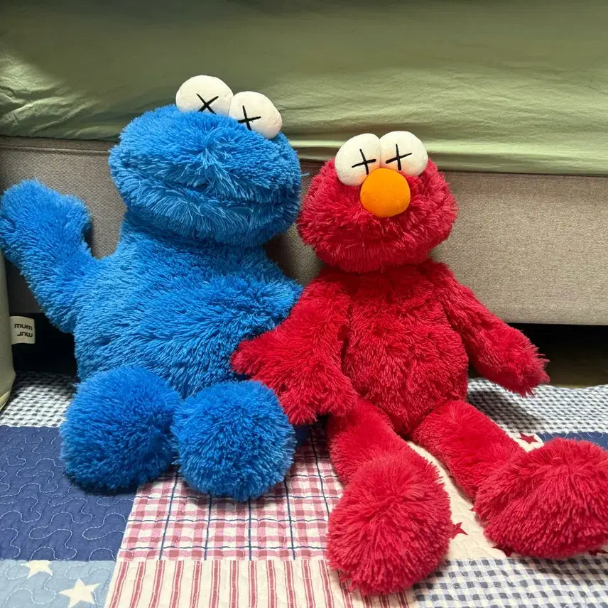 [BUNJANG] Uniqlo x KAWS Sesame Street Cookie Monster Plush / 유니클로 세서미 카우스 KAWS 쿠키몬스터 인형