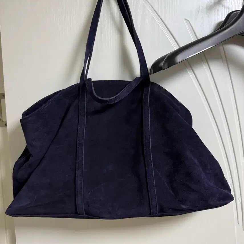 [BUNJANG] HWI Sweate Tote Bag Navy / hwi 휘 스웨이트 토트백 네이비
