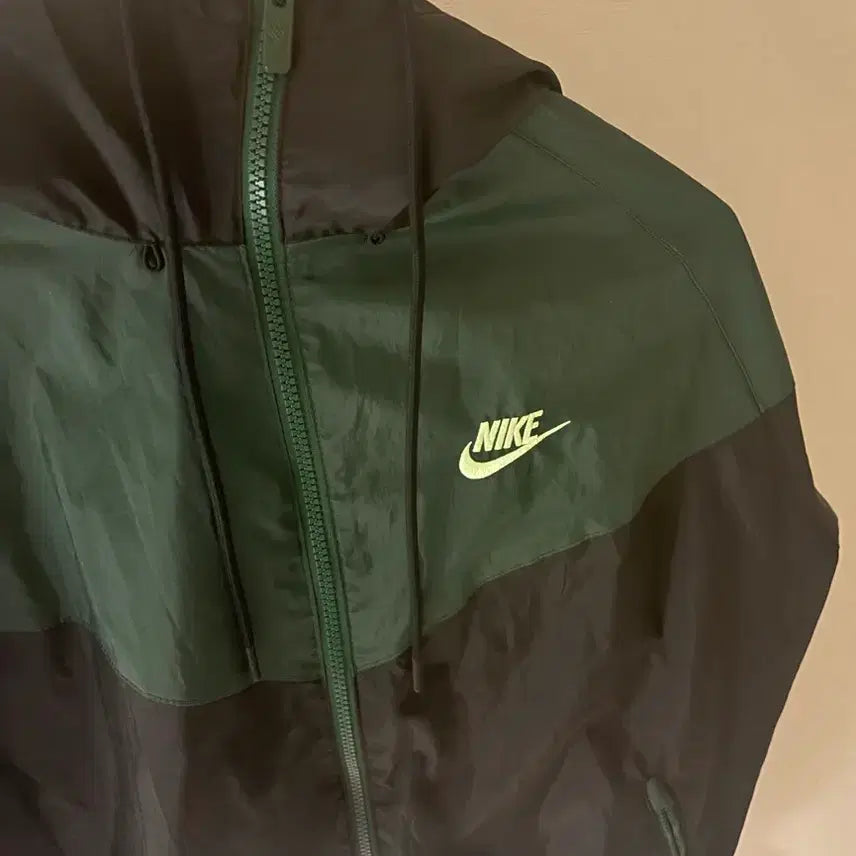 [BUNJANG] Nike Windrunner Jacket Green Lime / 나이키 바람막이 윈드리너 그린라임