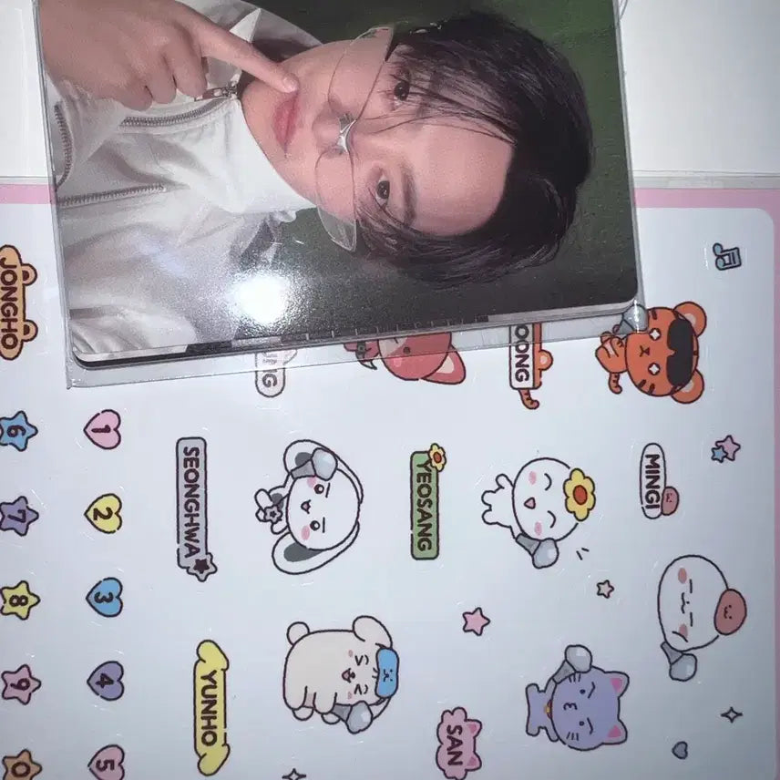 [BUNJANG] ATEEZ Lightiny 3 Photocard Set + Sticker / 에이티즈 라이티니3 포카, 스티커 양도 (준등포)