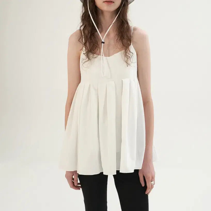 [BUNJANG] Somewhere Better Pleated Sleeveless Blouse / 썸웨어버터 플리츠 슬리브리스 블라우스