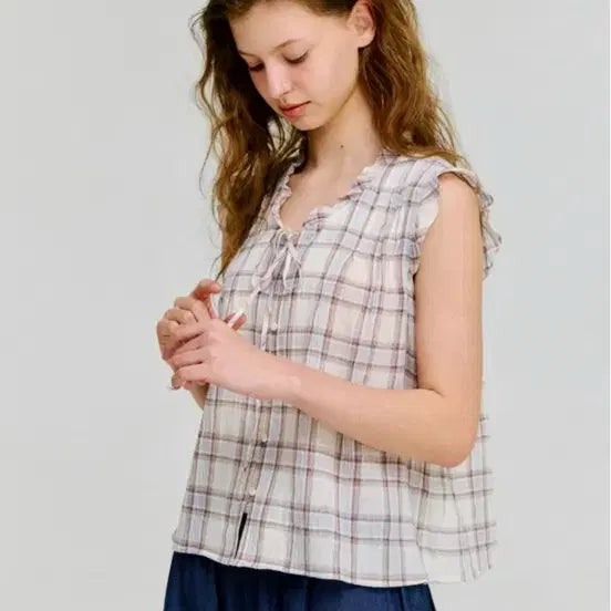 [BUNJANG] Depound Frill Neck Pintuck Sleeveless Blouse / 드파운드 프릴 넥 핀턱 슬리브리스 블라우스