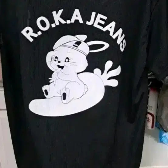 [BUNJANG] NewJeans ROKA T-Shirt (Size 105) / 뉴진스 로카티 105