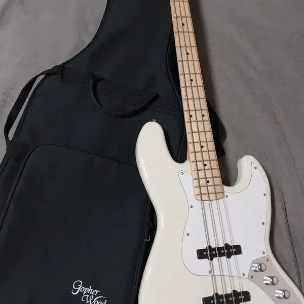 [BUNJANG] GOPHERWOOD 401B Bass Guitar / 신품급 고퍼우드 베이스기타401B