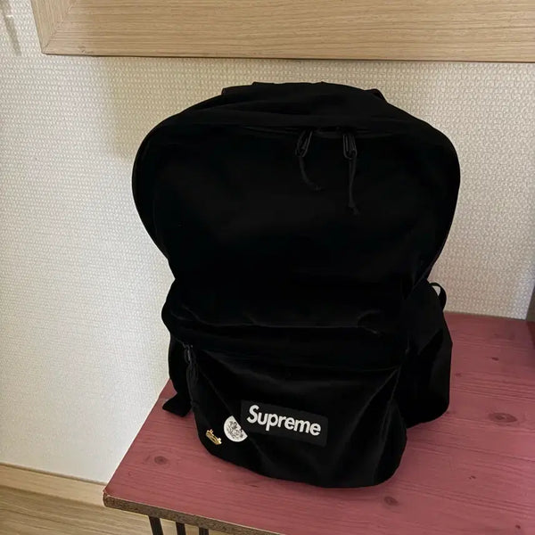 [BUNJANG] Supreme Velvet Backpack Black FW25 / 슈프림 벨벳 백팩 25fw