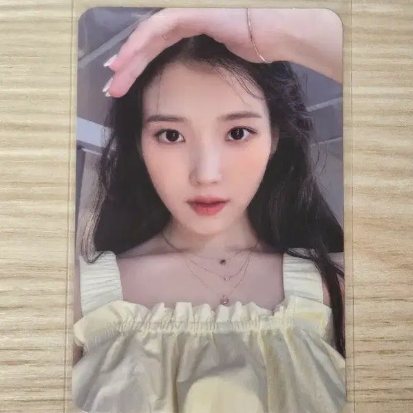 [BUNJANG] IU "Moment" Exhibition Exclusive Admission Photocard / 아이유 순간 전시회 특전 입장 포카