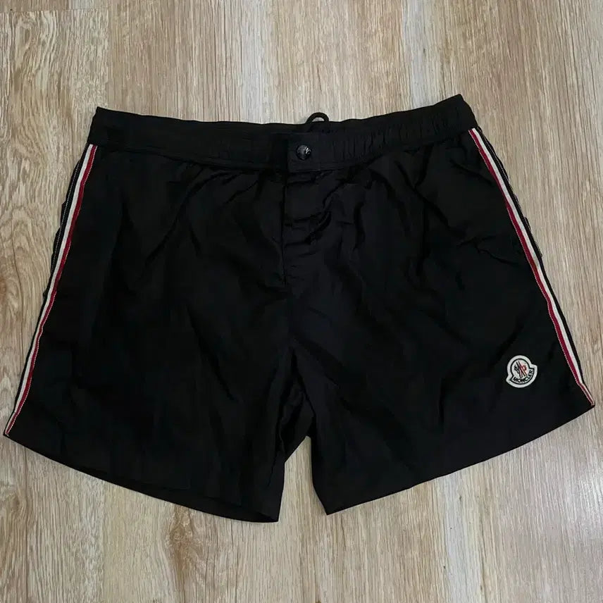 [BUNJANG] Moncler Shorts / 몽클레어 반바지
