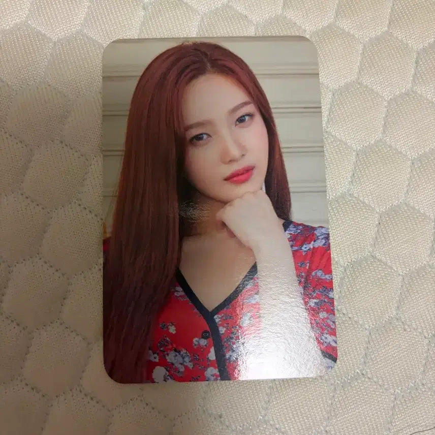 [BUNJANG] Red Velvet Joy Red Mare Ticket Holder Photocard / 레드벨벳 조이 레드메어 티켓 홀더 포카 양도합니다
