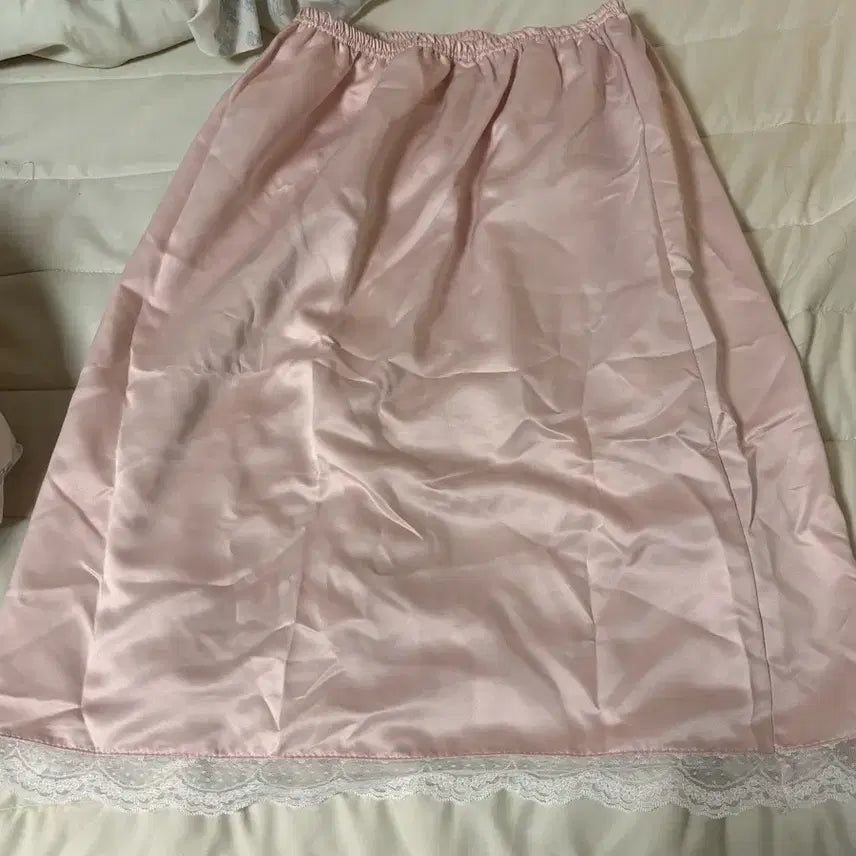 [BUNJANG] Satin Lace Midi Skirt / 새틴 레이스 치마