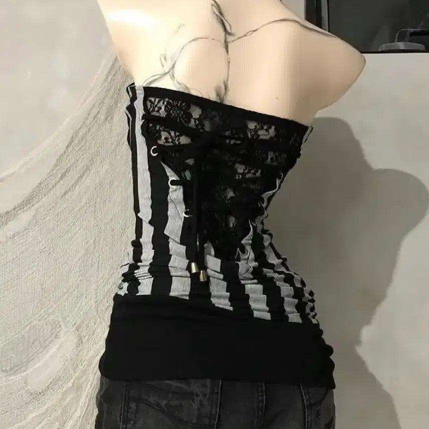 [BUNJANG] Skinny Lip Goth Lace Top / 스키니립 Skinny Lip 갸루 레이스 탑