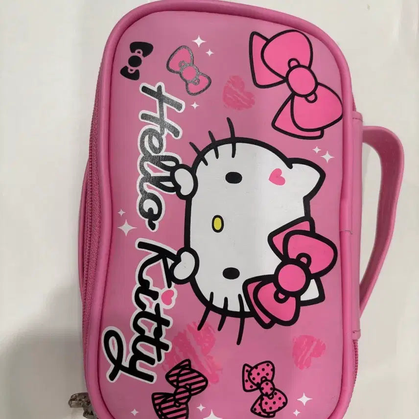 [BUNJANG] Sanrio Classic Kitty Pouch (2.0 Version) / 주말까지만 2.0)고전키티 파우치