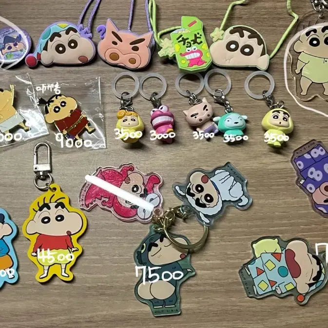 [BUNJANG] Shin-chan & Chul-soo Japanese Acrylic Pin Badge & Keychain Set / 짱구 철수 메지루시 가챠 핀뱃지 일본 아크릴 키링 아기 시나모롤 부리