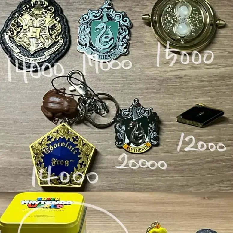 [BUNJANG] Universal Studios Japan Harry Potter & Super Mario Keychain, Badge, Yoshi, Peach Figure Gacha / 유니버셜스튜디오재팬 해리포터 슈퍼마리오 키링 뱃지 요시 피치 피규어 가챠