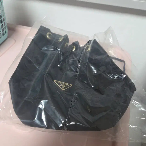 [BUNJANG] PRADA Re-Nylon Pouch / 프라 복조리 파우치 새상품