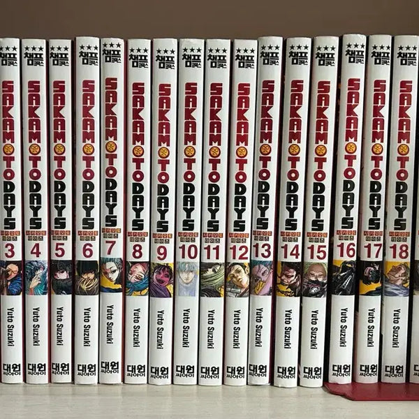 [BUNJANG] Sakomoto Days Complete Manga Set Volumes 1-24, Novels, and Holiday / 사카모토데이즈 만화책 1~24, 소설, 홀리데이