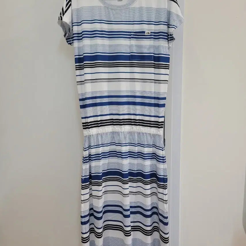 [BUNJANG] The North Face Striped Short-Sleeve Dress Size S / 노스페이스 스트라이프 반팔 원피스 S사이즈