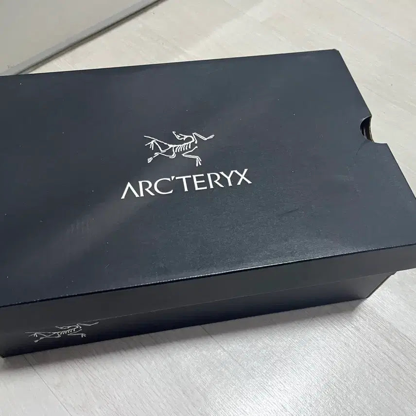 [BUNJANG] Arc'teryx Vertex Alpine Hiking Boots Size 290 / 290 새상품 아크테릭스 버텍스 알파인