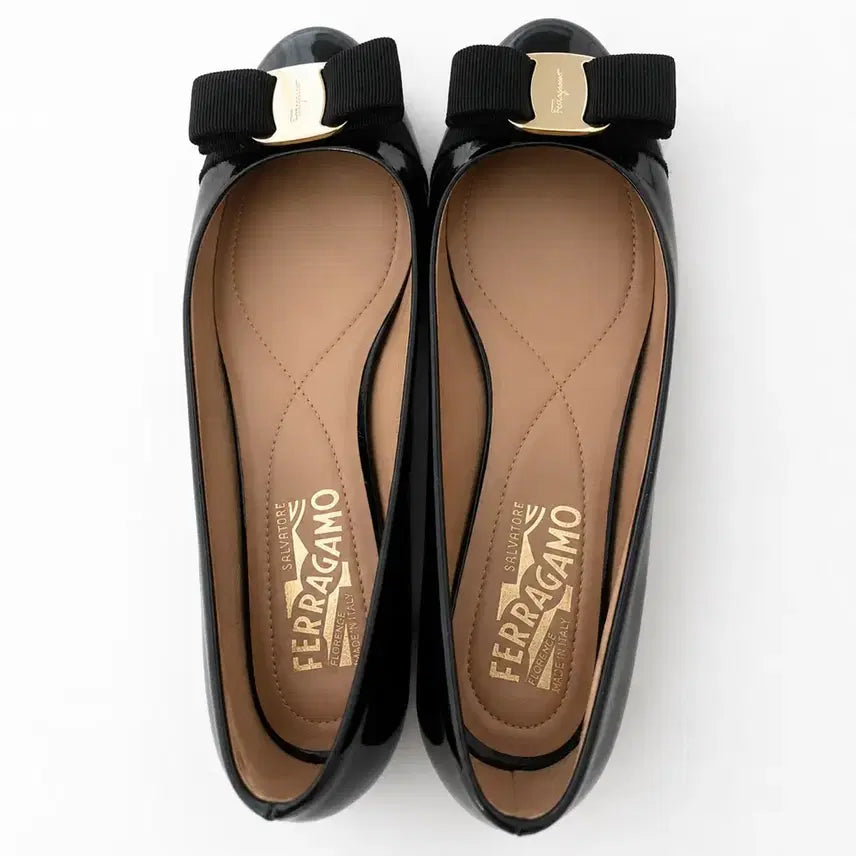 [BUNJANG] Salvatore Ferragamo Vara Ballet Flats - Black / 페라가모 바라 발레 플랫 슈즈 블랙