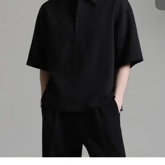 [BUNJANG] Carry Over Cropped Short Sleeve Shirt / 캐리오버 크롭반팔셔츠