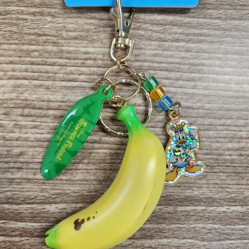 [BUNJANG] Tokyo Disneyland Summer Festival Donald Duck Banana Keychain / 도쿄 디즈니랜드 썸머 페스티벌 기념 도널드 키링
