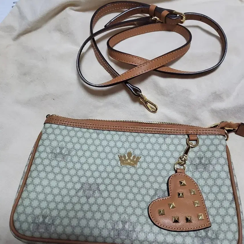 [BUNJANG] J.ESTINA Women's Heart Charm Crossbody Bag / 제이에스티나 가방