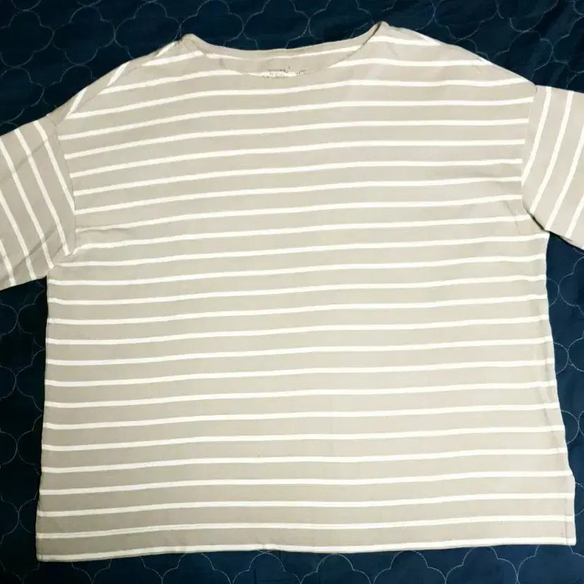 [BUNJANG] Muji Striped Cropped Loose Fit Round Neck Short Sleeve T-Shirt Beige (L) / 무인양품 스트라이프 크롭 루즈핏 라운드넥 반팔티 베이지 (L)
