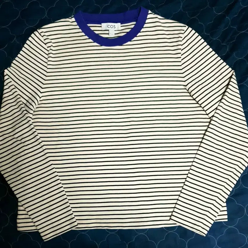 [BUNJANG] COS Striped Cropped Roundneck Longsleeve (L) / COS 스트라이프 크롭 라운드넥 롱슬리브 (L)