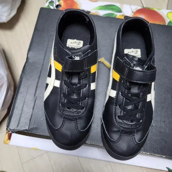 [BUNJANG] Onitsuka Tiger Kids Sneakers Black 210mm / 오니츠카타이거 키즈 운동화 블랙 210mm 상태매우좋음