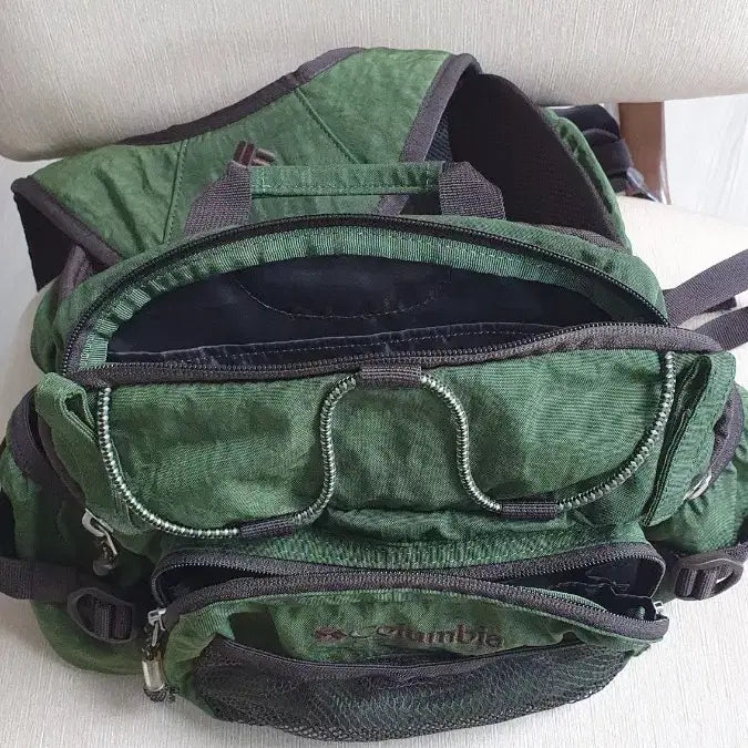 [BUNJANG] Columbia Green Hiking Backpack Unused / 컬럼비아 등산 가방 녹색 미사용
