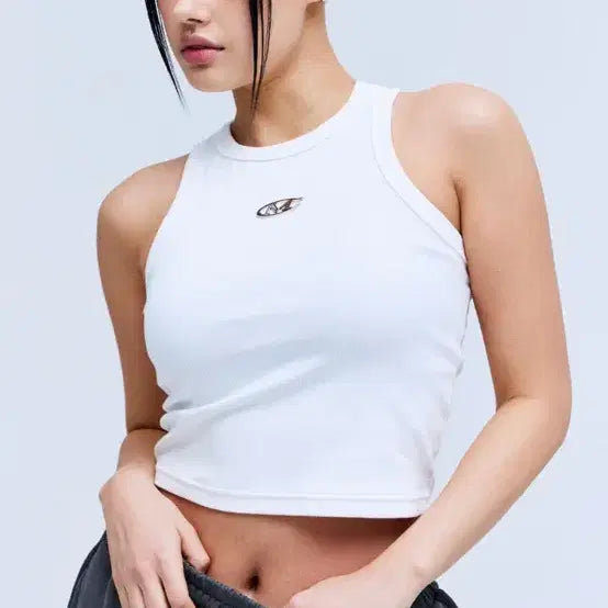 [BUNJANG] Mihak Metal Logo Crop Sleeveless T-Shirt / 미학 메탈 로고 크롭 슬리브리스