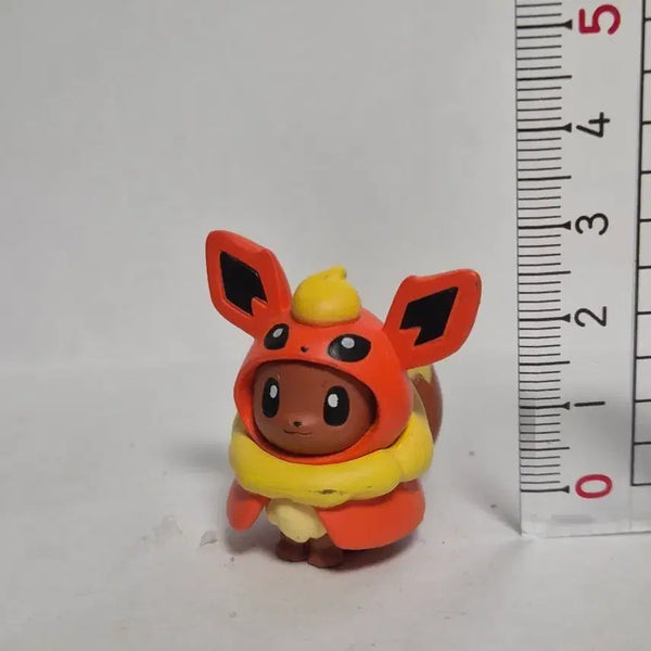 [BUNJANG] Pokemon Center Exclusive Gacha Poncho Eevee Figure / 포켓몬센터 한정 가챠 부스터 판쵸 이브이