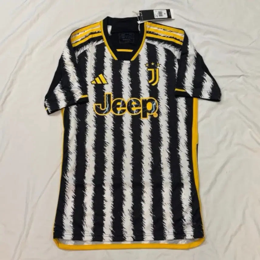 [BUNJANG] Adidas Juventus 23-24 Home Jersey / 아디다스 유벤투스 23-24 시즌 홈 유니폼
