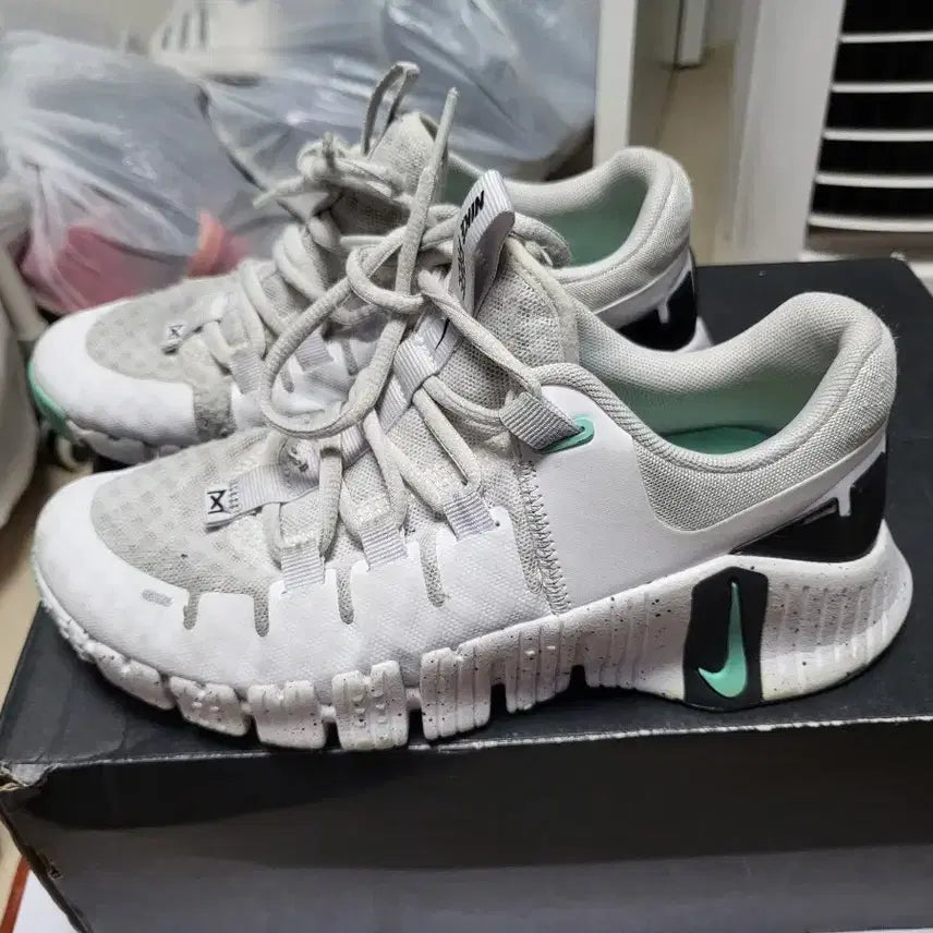 [BUNJANG] Nike Free Metcon 5 Training Shoes White 230mm / 나이키 프리 메트콘 5 운동화 화이트 230mm 상태좋음