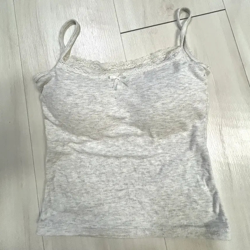 [BUNJANG] Brandy Melville Sleeveless Top / 레이어드용 나시