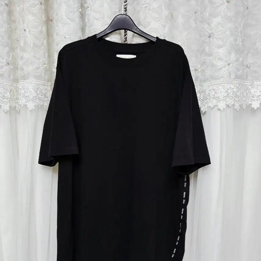 [BUNJANG] Matin Kim Unisex Logo T-shirt Black / 마땡킴 반팔(남여공용)