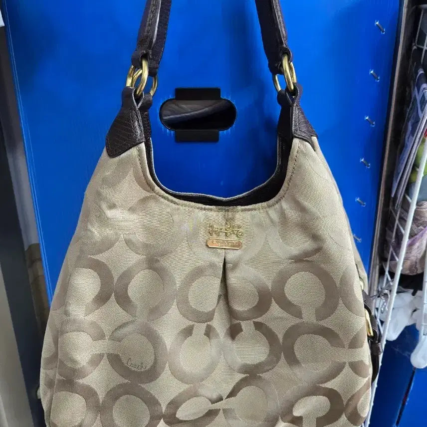 [BUNJANG] Coach Shoulder Bag Gold / 코치 숄더백 골드