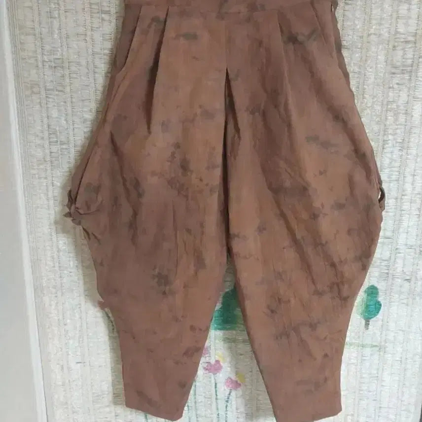 [BUNJANG] Natural Dyed Brown Relaxed Fit Pants / 미사용)천연염색 브라운 색상 배기바지
