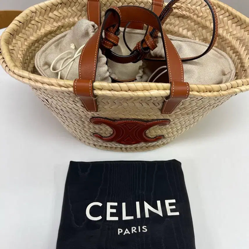 [BUNJANG] Celine Triomphe Raffia Tote Bag (Teen) / 셀린느 트리옹프 라피아 라탄 토트백 틴