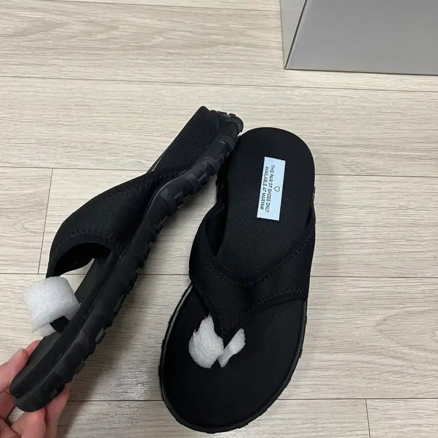 [BUNJANG] Black Vibram Platform Chunky Sole Flip-Flop Slippers (240) / [새상품] 240 블랙 비브람 키높이 플랫폼 통굽 쪼리 조리 슬리퍼