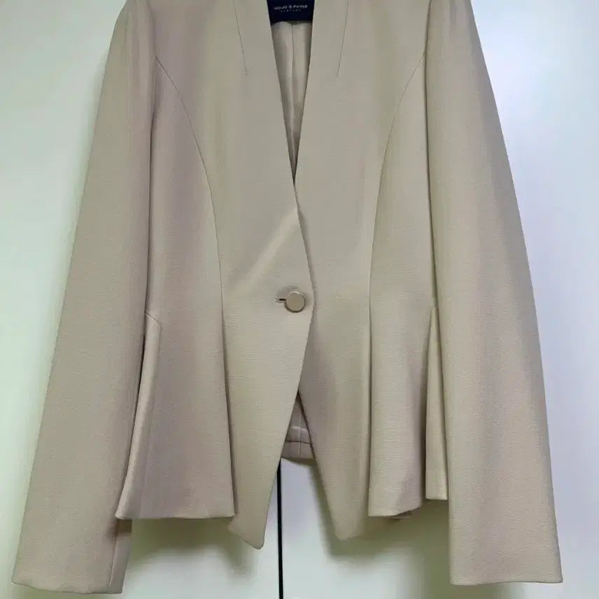 [BUNJANG] MOJO.S.PHINE Beige Women's Collarless Jacket / 모조앤프라임 베이지색 여성 노카라 자켓~새상품