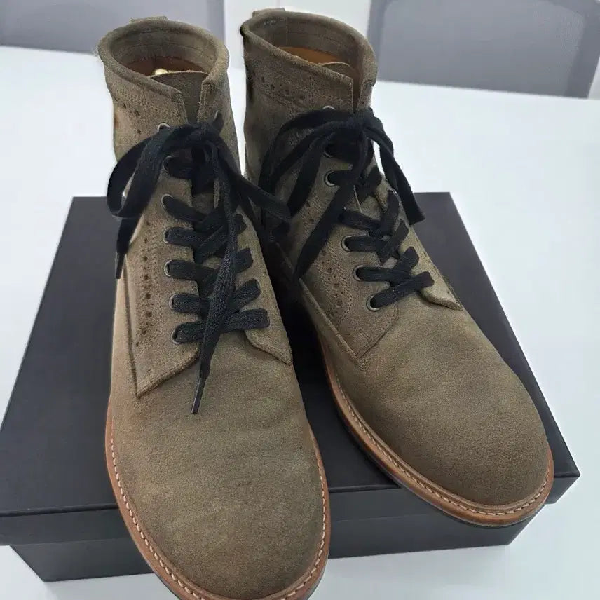 [BUNJANG] The Claxon Suede Boots (US 9.5-10) / 더클랙슨 스웨이드  275-280