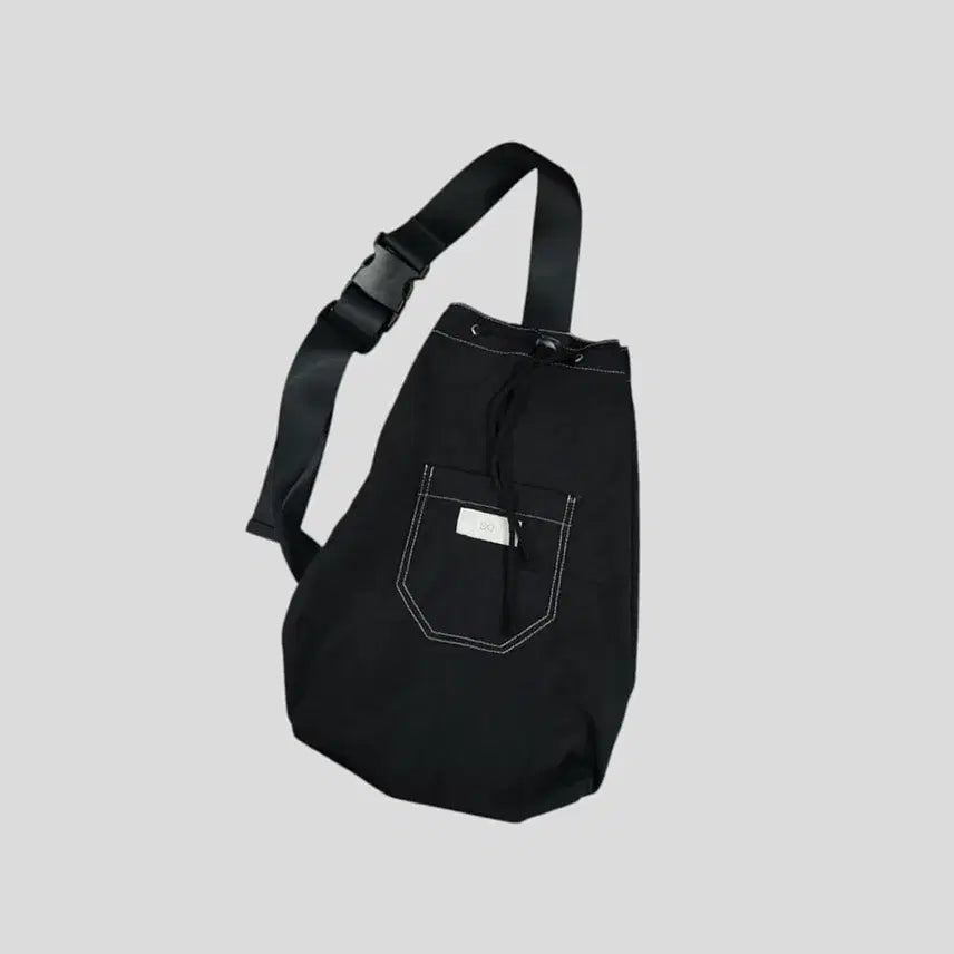[BUNJANG] SOI Black Stitch Logo Woven Bucket Bag / SOI 소이 블랙 스티치 로고 원숄더 우븐 복조리 가방 버킷백 슬링백 바디백