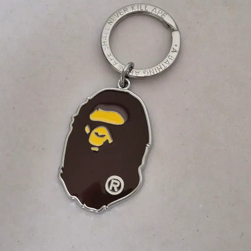 [BUNJANG] BAPE Ape Metal Keychain / 베이프 에이프 메탈 키체인