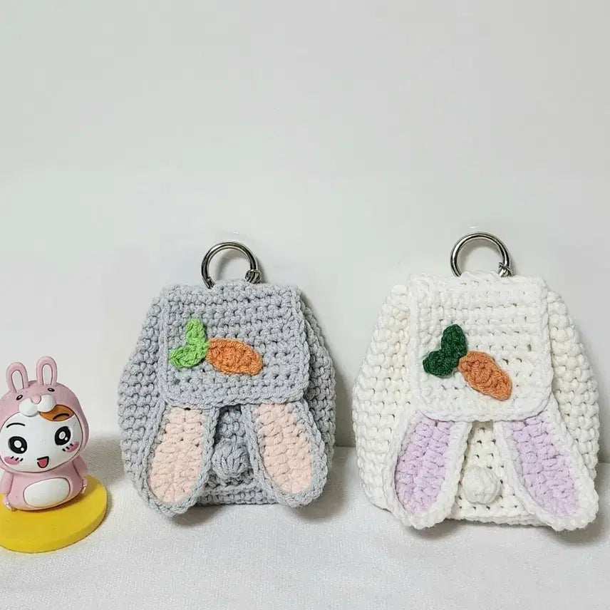 [BUNJANG] Rabbit Backpack Charm Keychain Knit Airpods Pouch / 토끼모양 백팩스타일 백참키링 뜨개 에어팟파우치
