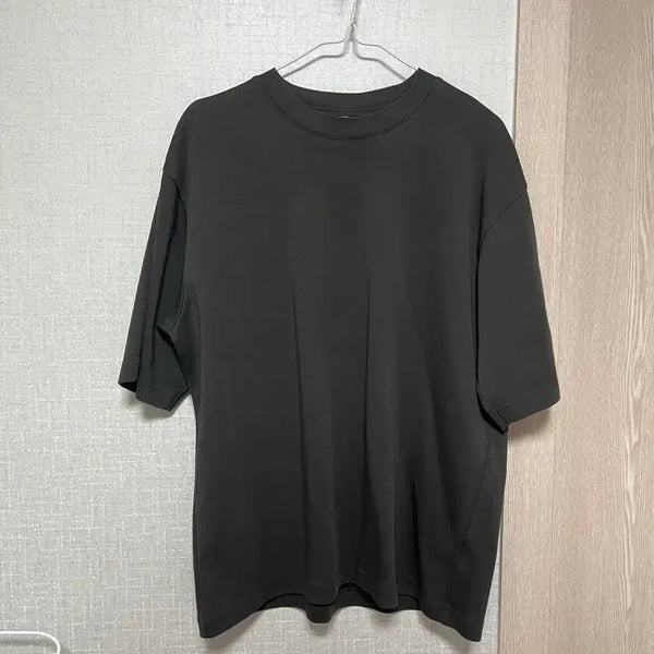 [BUNJANG] Uniqlo Airism Charcoal Short Sleeve T-Shirt / 유니클로 에어리즘 챠콜 반팔