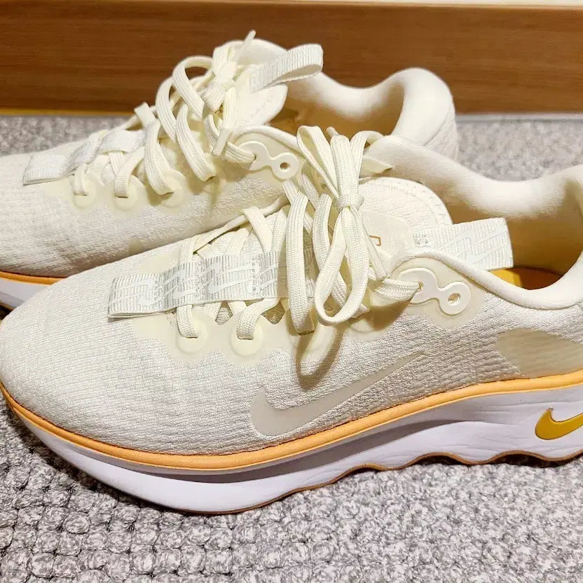 [BUNJANG] Nike Running Shoes Jogging Shoes Sneakers 235 / 새상품 나이키 런닝화 조깅화 운동화 235