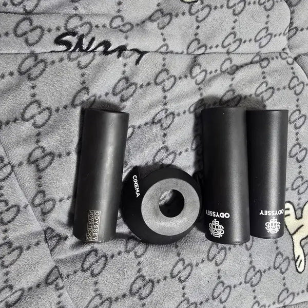 [BUNJANG] Odyssey Joysticks Pegs with Cinema Hubguard and Peggy Attachments / 1 pegs 1hubguard and 2 Peggy attachments